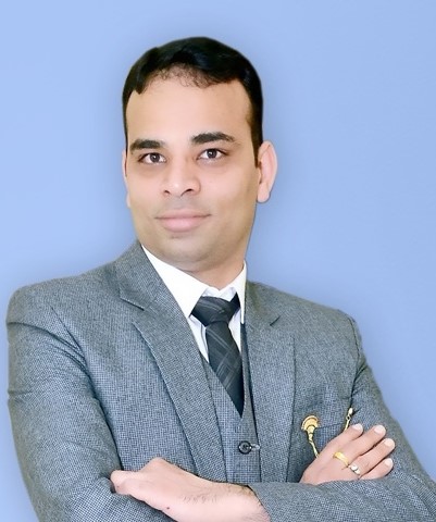 Dr Ekansh Mittal